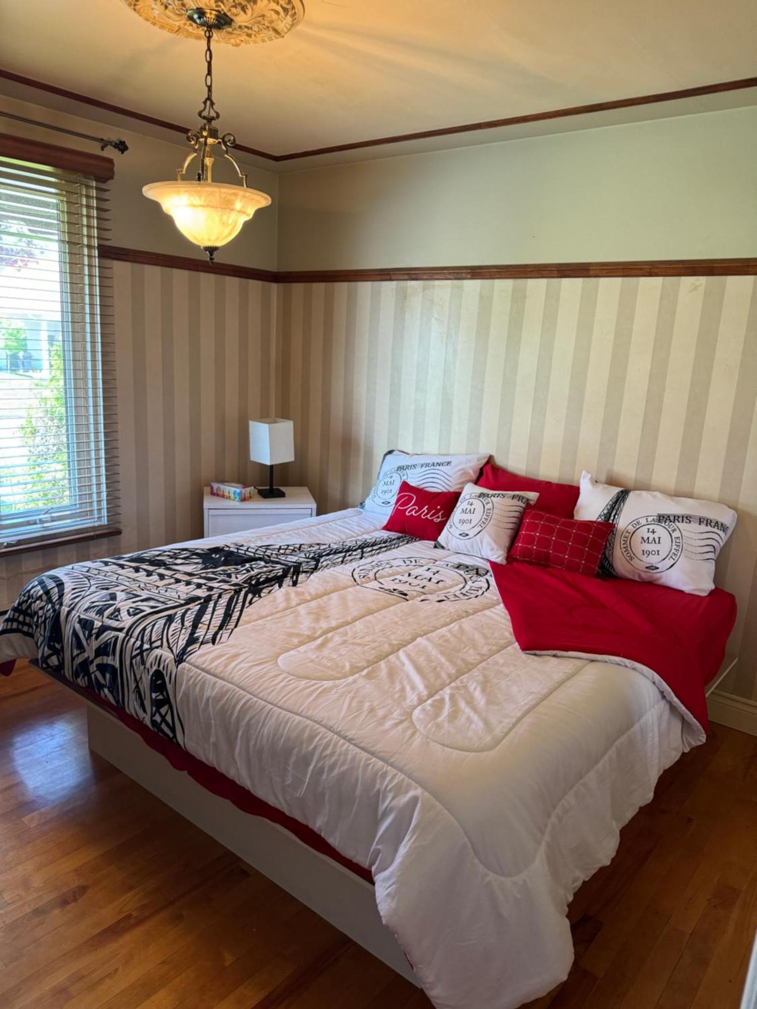Tinga Home Chicoutimi Rum bild